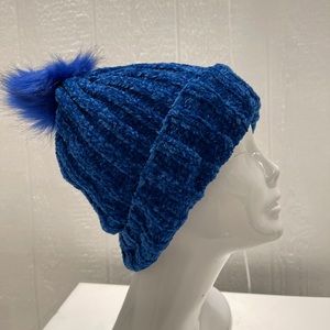 Blue chenille beanie with pom